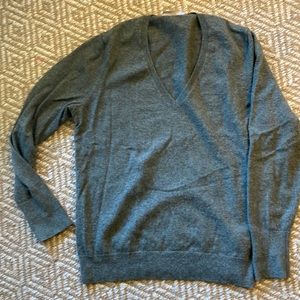 Everlane cashmere v neck sweater size XL